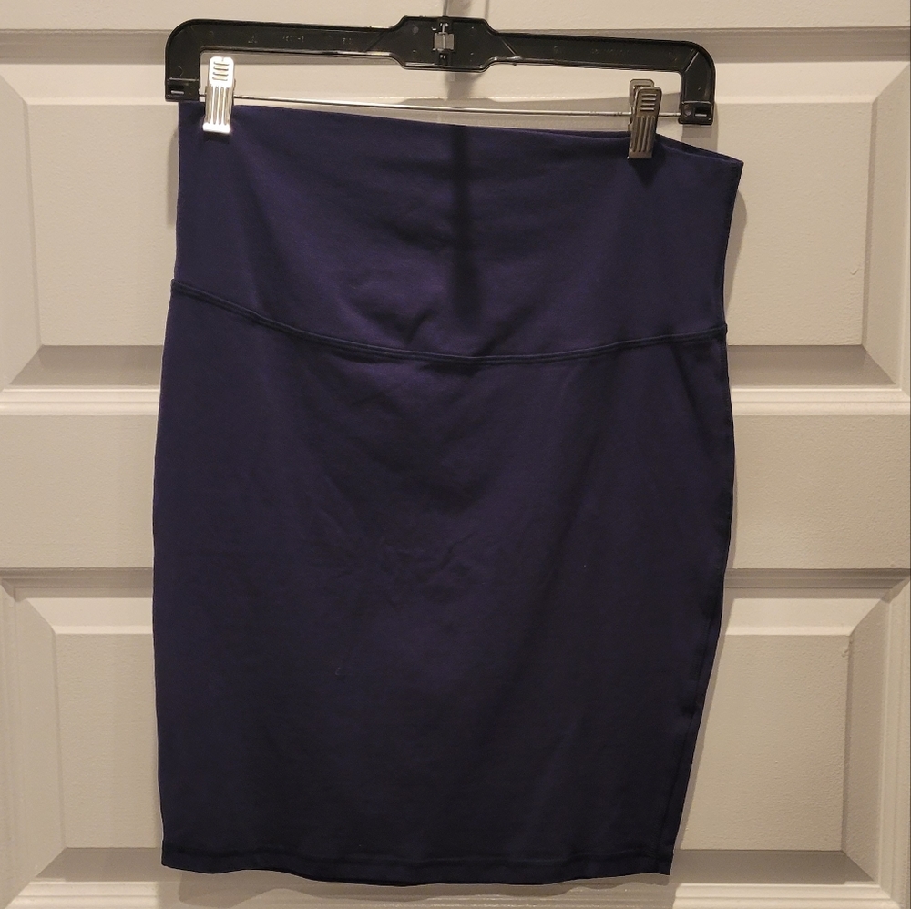 Thyme maternity bodycon navy skirt - size S